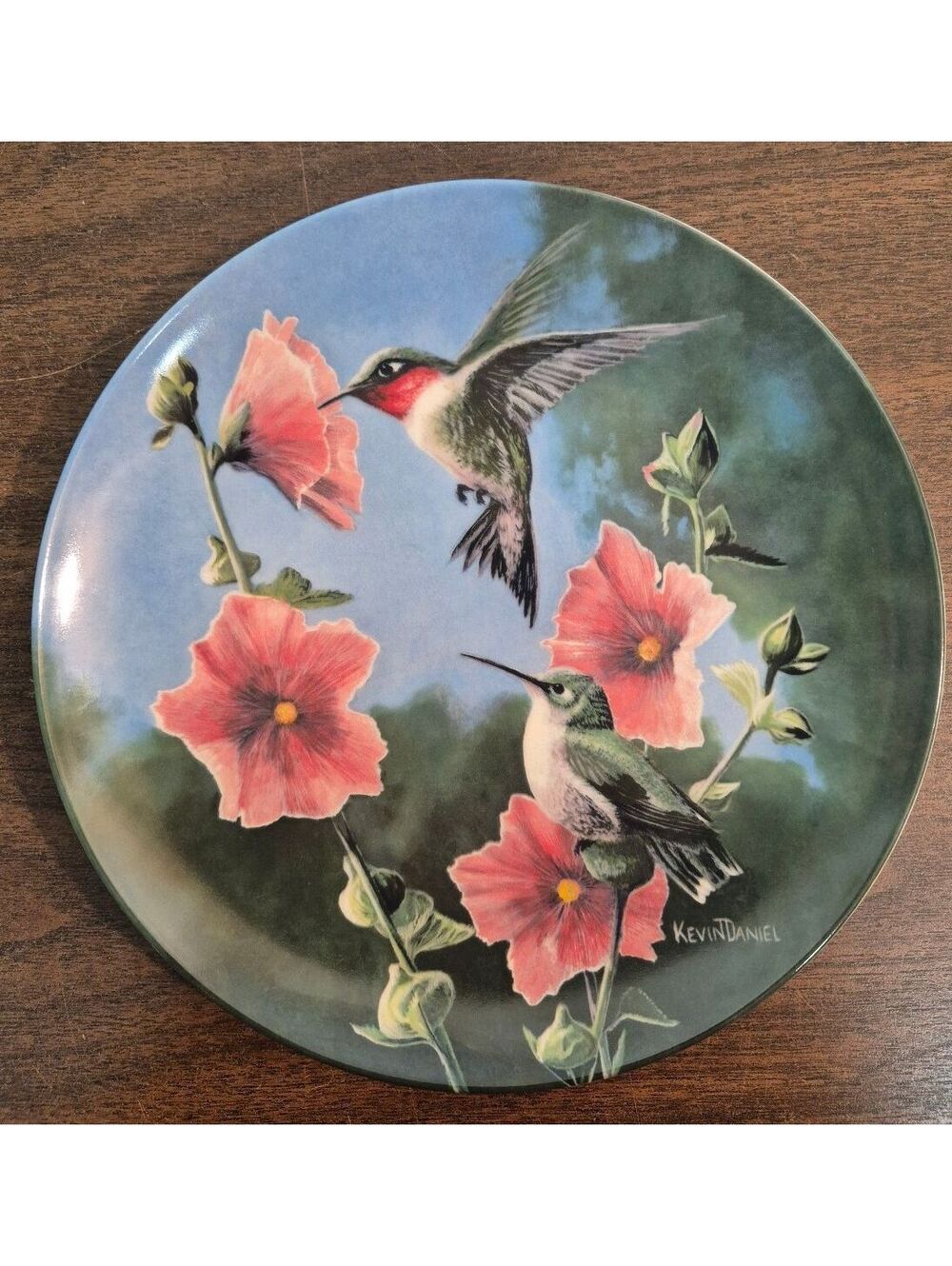 Knowles Birds of Your Garden Collection 'The Hummingbird'